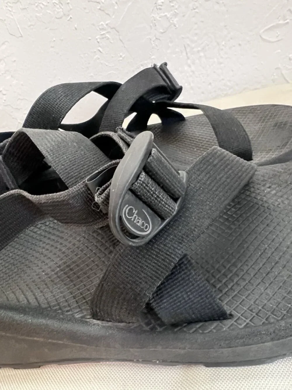 Chaco Men's Z/Cloud Sport Sandals - Solid Black - Open Toe - Size 11 (J106763)